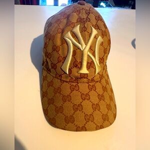 USED- Authentic Gucci GG Monogram Canvas Baseball Cap Original Tan